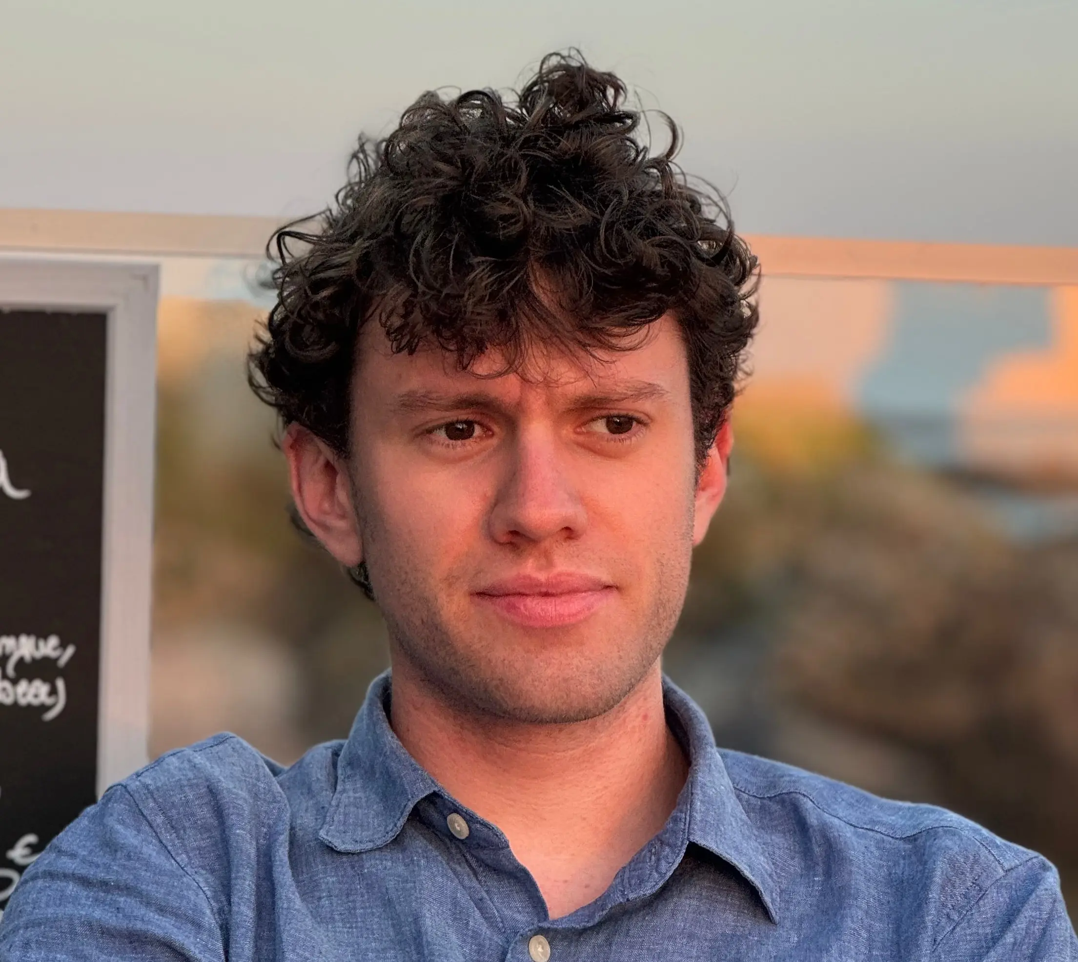 Portrait d’Adrien Hors
